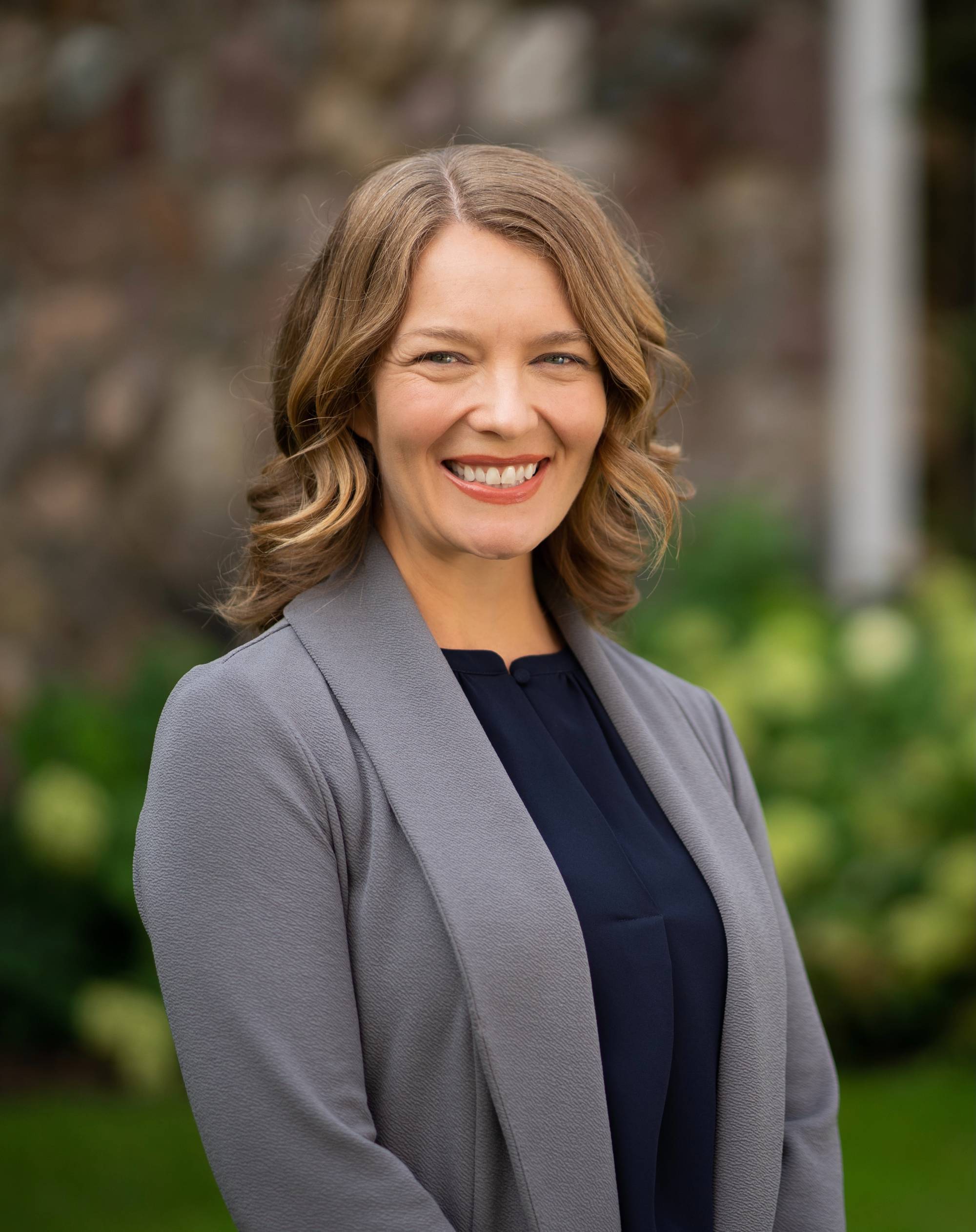 Dr. Amanda Karsten
